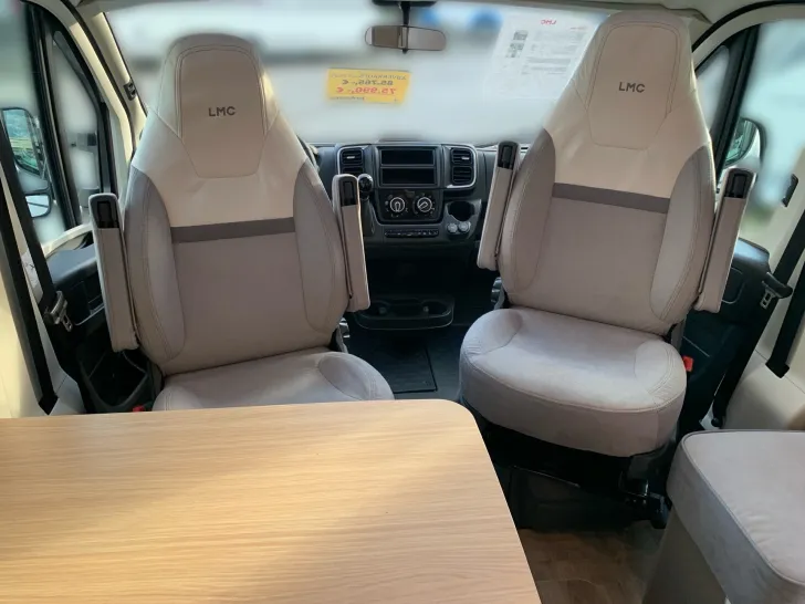 Fahrzeugbild LMC TOURER H 660 G #11