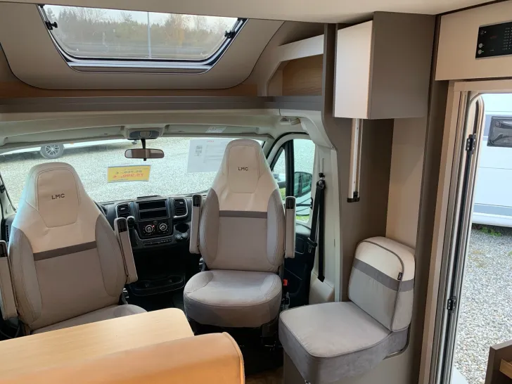 Fahrzeugbild LMC TOURER H 660 G #9