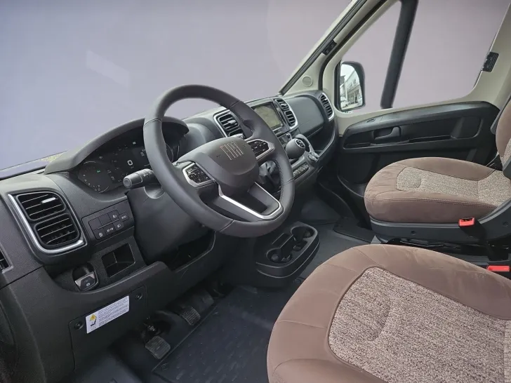 Fahrzeugbild Malibu CHARMING 640 LE K COUPE #6