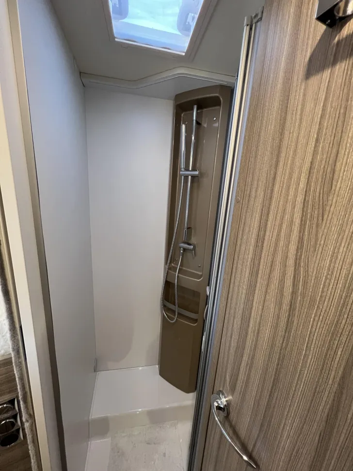 Fahrzeugbild Bürstner Lyseo I 727 G #14