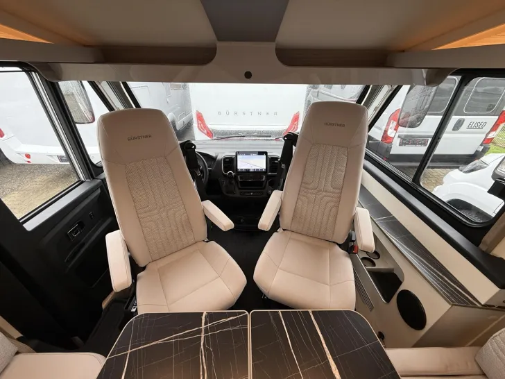 Fahrzeugbild Bürstner Lyseo I 727 G #16