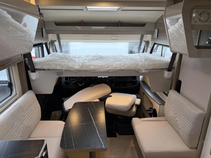 Fahrzeugbild Bürstner Lyseo I 727 G #8