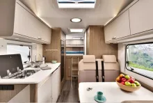 Fahrzeugbild Carado ALKOVEN A464 PRO #3