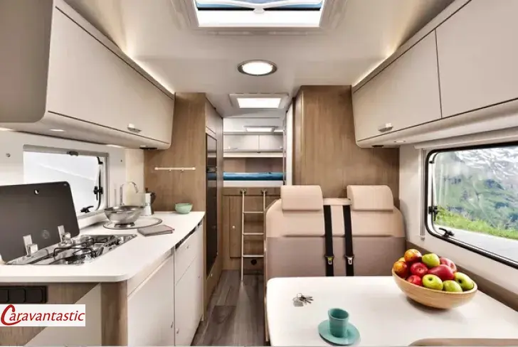 Fahrzeugbild Carado ALKOVEN A464 PRO #3