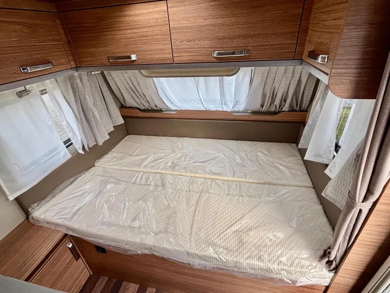 Weinsberg CaraOne EDITION HOT 550 QDK Multifunk. 3er Etagenbett