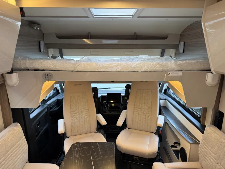 Fahrzeugbild Bürstner Lyseo I 727 G #10