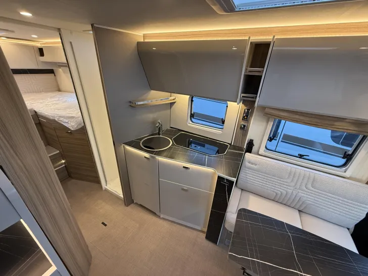 Fahrzeugbild Bürstner Lyseo I 727 G #28