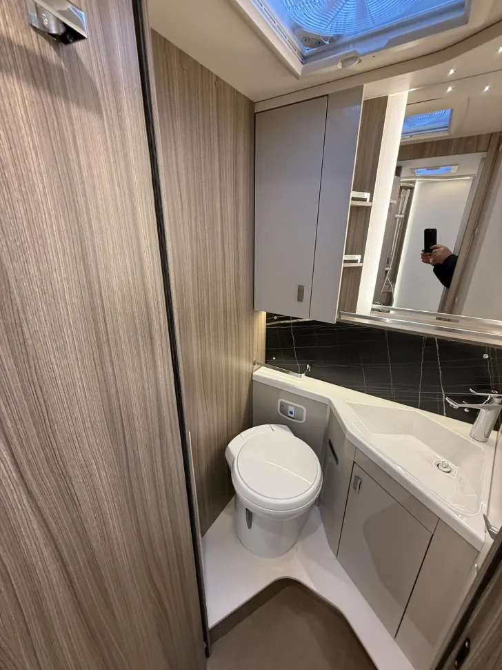 Fahrzeugbild Bürstner Lyseo I 727 G #32