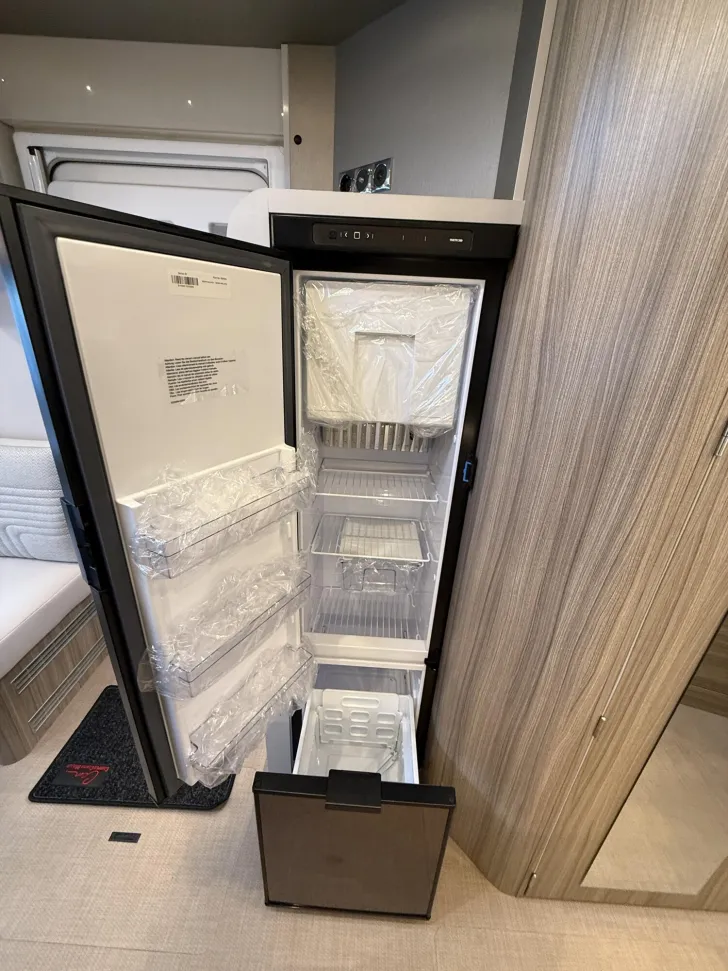 Fahrzeugbild Bürstner Lyseo I 727 G #34