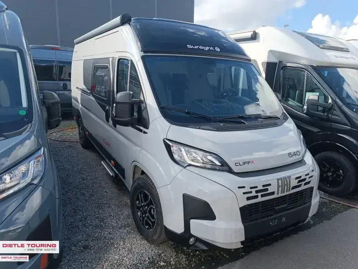 Fahrzeugbild Sunlight Cliff 640 X ++ Automatik #1