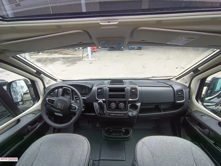 Fahrzeugbild Sunlight Cliff 640 X ++ Automatik #5