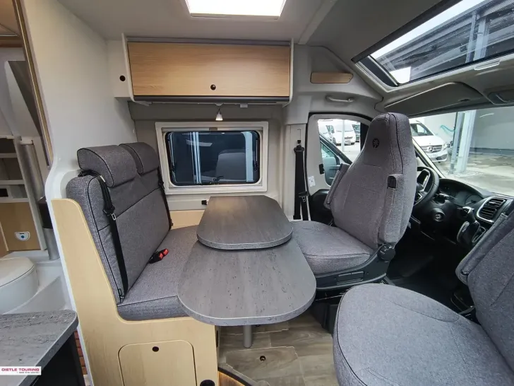 Fahrzeugbild Sunlight Cliff 640 X ++ Automatik #6