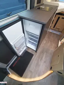 Fahrzeugbild Sunlight Cliff 640 X ++ Automatik #9