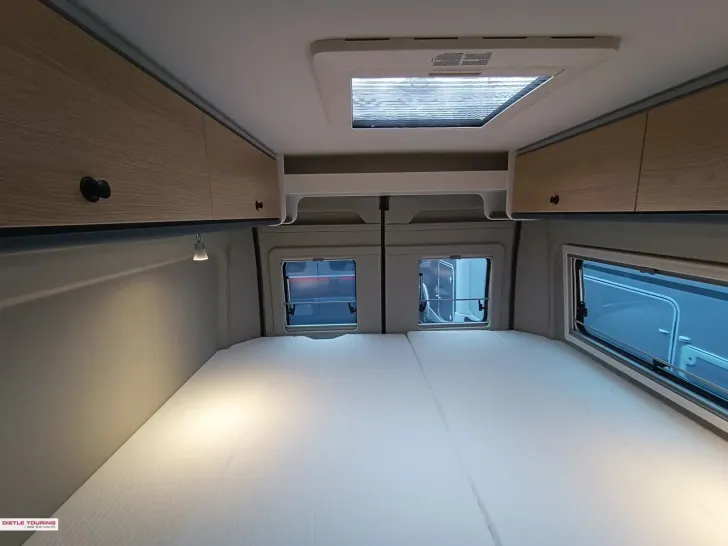 Fahrzeugbild Sunlight Cliff 640 X ++ Automatik #13