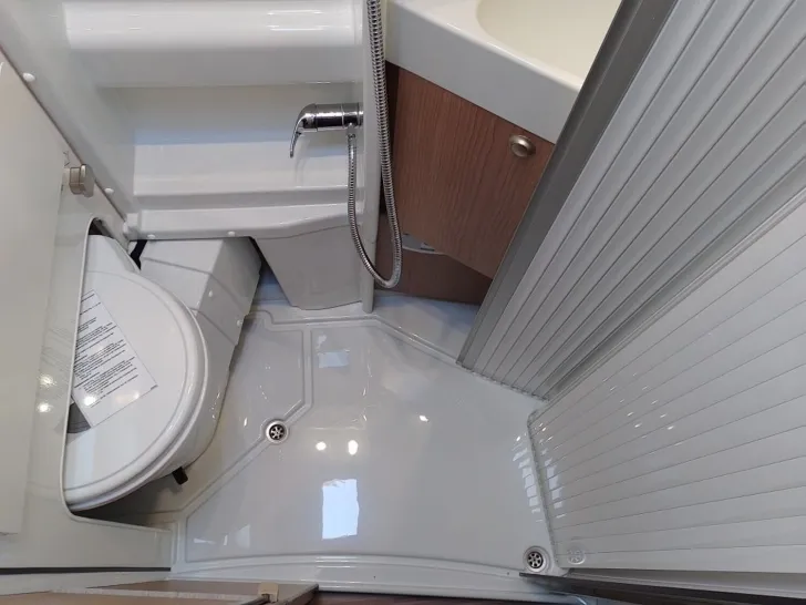 Fahrzeugbild Malibu Van first class - two rooms 640LE Tageszulassung #14
