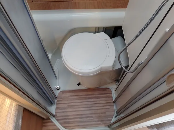 Fahrzeugbild Malibu Van compact 540 DB UVP: 82.465,- EUR #21