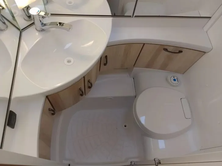 Fahrzeugbild Hobby De Luxe 460 LU TAGESZULASSUNG ! #13