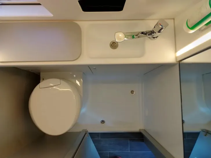 Fahrzeugbild Weinsberg CaraTour 600 MQ Mietfahrzeug UNBENUTZT! #16