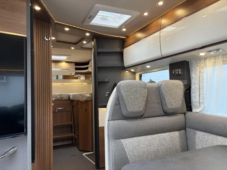 Fahrzeugbild Carthago C2-tourer I 147 RB LE L comfort UVP: 162.785,- E #6
