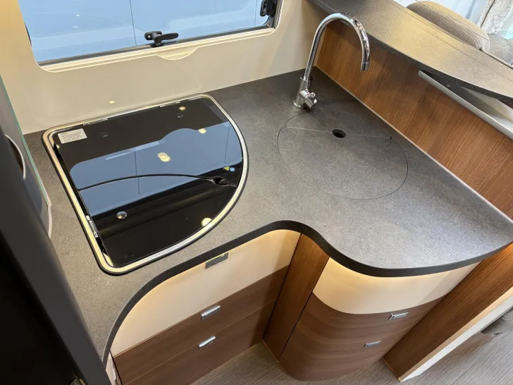 Fahrzeugbild Carthago C2-tourer I 147 RB LE L comfort UVP: 162.785,- E #13