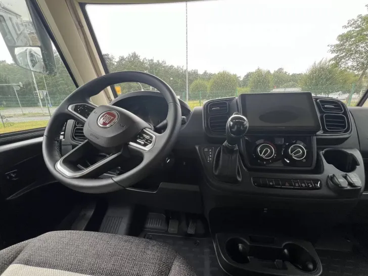Fahrzeugbild Weinsberg CaraCore 700 MEG Light Mietfahrzeug UNBENUTZT! #8