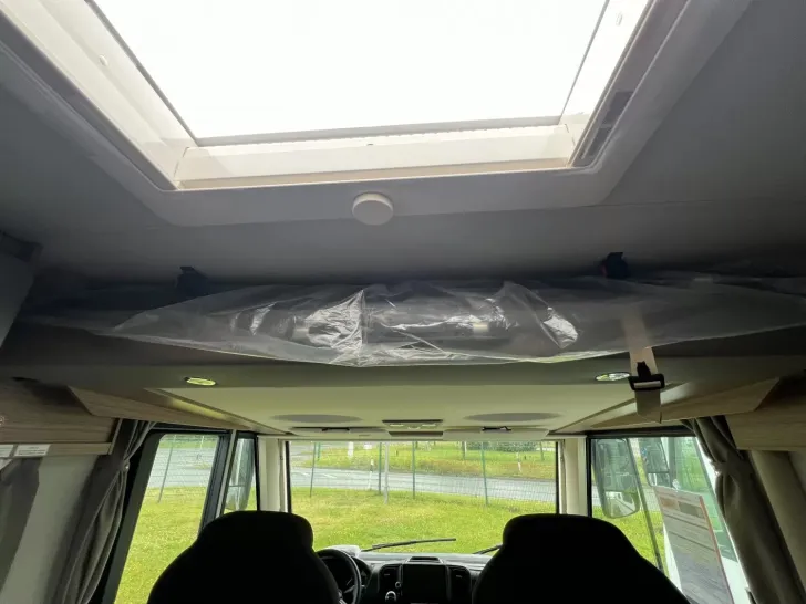 Fahrzeugbild Weinsberg CaraCore 700 MEG Light Mietfahrzeug UNBENUTZT! #11