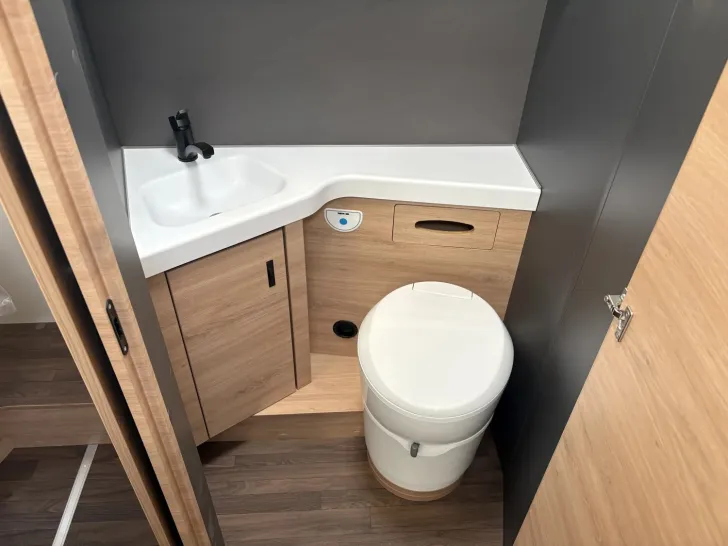 Fahrzeugbild Knaus L!VE WAVE 700 LX Platinum Selection UVP: 131.180,- #15