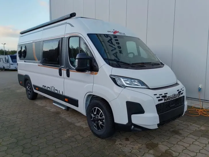 Fahrzeugbild Malibu Van first class - two rooms 640 LE RB #3