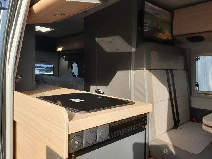 Fahrzeugbild Malibu Van first class - two rooms coupe 640 LE RB #8