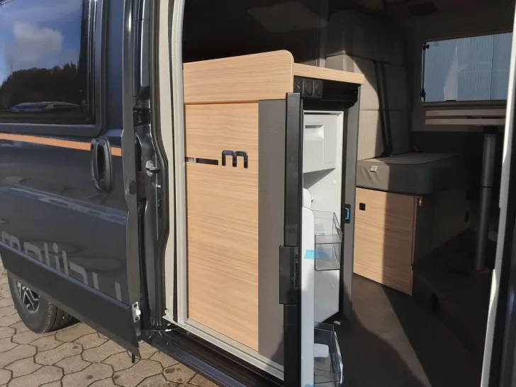 Fahrzeugbild Malibu Van first class - two rooms coupe 640 LE RB #9
