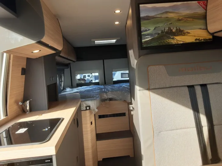 Fahrzeugbild Malibu Van first class - two rooms coupe 640 LE RB #12