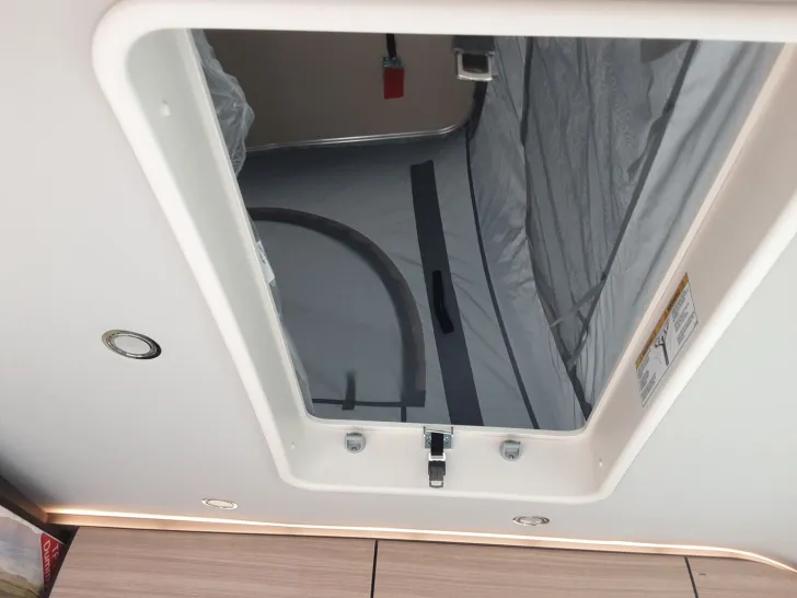 Fahrzeugbild Malibu Van first class - two rooms coupe 640 LE RB #25