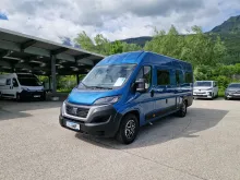 Fahrzeugbild Clever SELECT LINE Runner Längsbetten #11