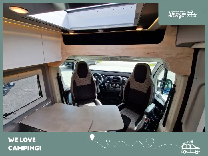 Fahrzeugbild Clever SELECT LINE Runner Längsbetten #18