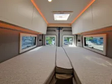 Fahrzeugbild Clever SELECT LINE Runner Längsbetten #29