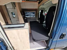 Fahrzeugbild Clever SELECT LINE Runner Längsbetten #30