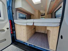 Fahrzeugbild Clever SELECT LINE Runner Längsbetten #35