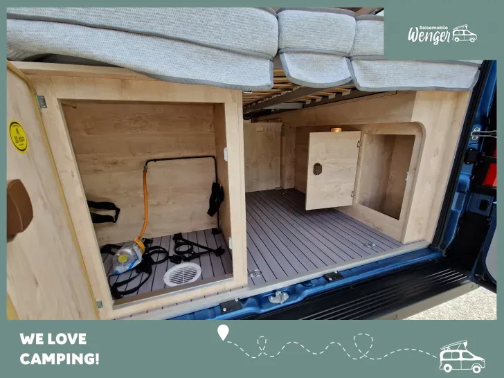 Fahrzeugbild Clever SELECT LINE Runner Längsbetten #36