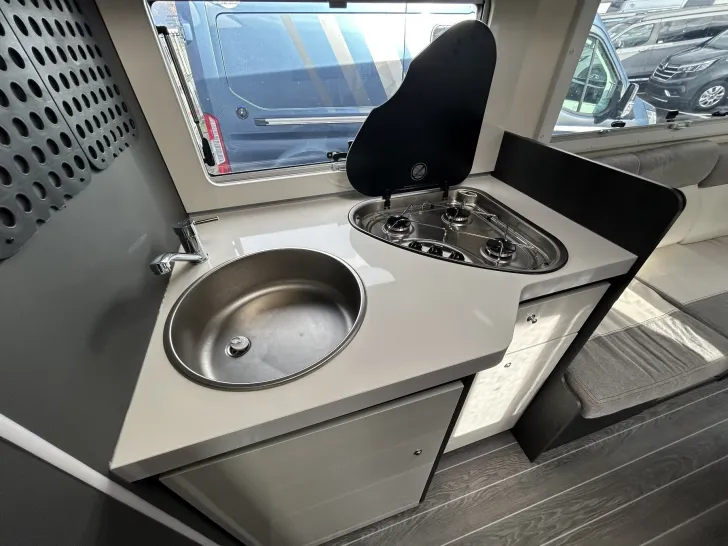 Fahrzeugbild Roller Team Kronos 234 TL Select AT8G+el.Hubbett+Kamera+Pilotsitze #17