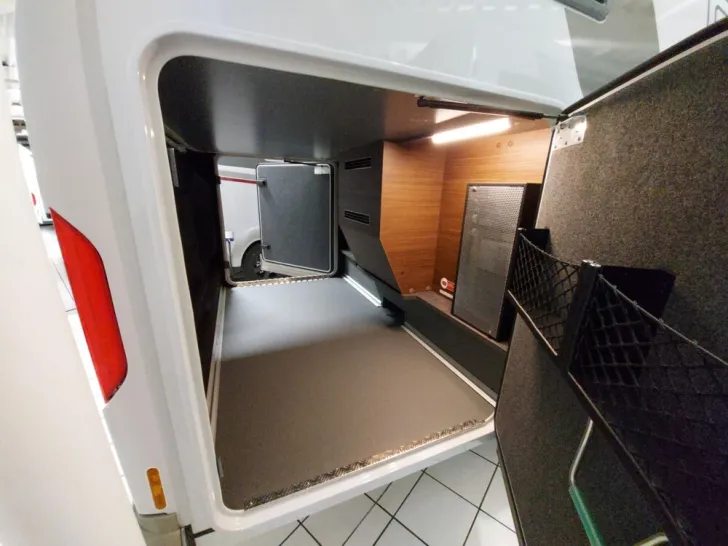 Fahrzeugbild Carthago chic c-line I 5.9 XL LE #19