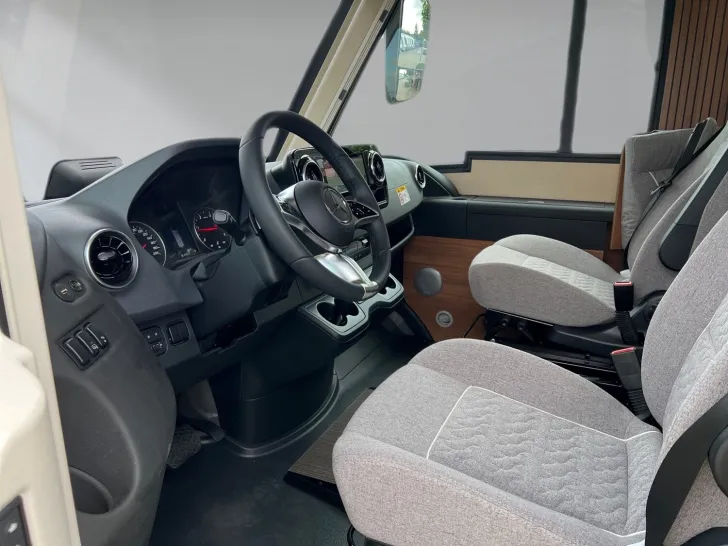 Fahrzeugbild Carthago C2-tourer I 141 KB LE Mercedes (301) #9