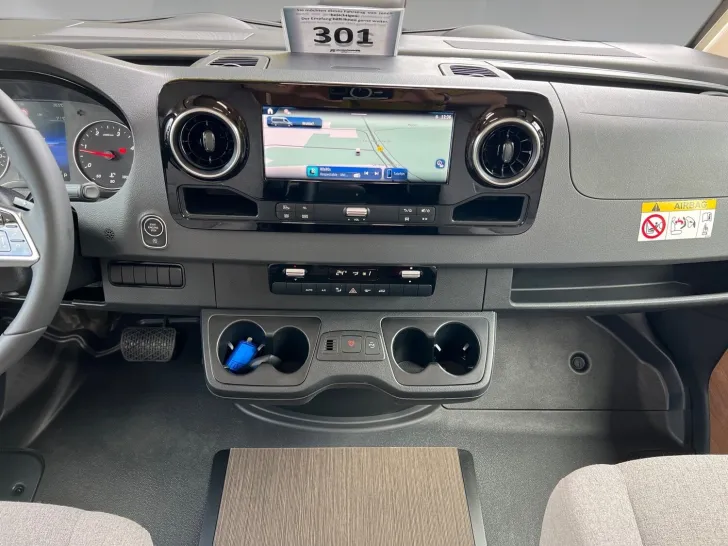 Fahrzeugbild Carthago C2-tourer I 141 KB LE Mercedes (301) #10