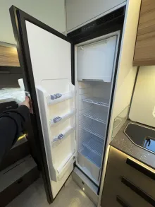 Fahrzeugbild Bürstner B66 TD 690 HUBBETT|LEDER|NAV+RFK|MARKISE|LITHIUM #13