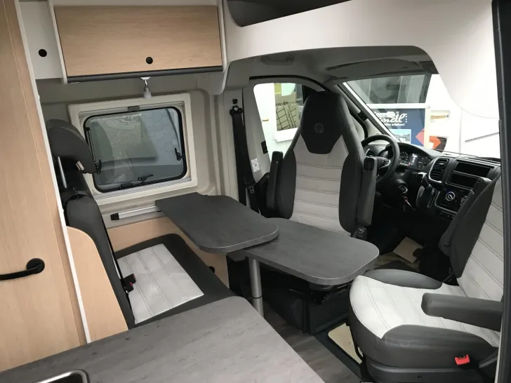 Fahrzeugbild Sunlight Adventure Cliff 602 #9