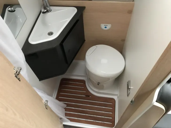 Fahrzeugbild Sunlight Adventure Cliff 602 #16