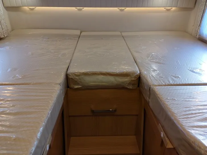 Fahrzeugbild Carthago c-tourer T 145 RB LE aus Vermietflotte #8