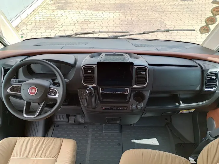 Fahrzeugbild Carthago chic c-line I 4.9 LE L TAGESZULASSUNG #22