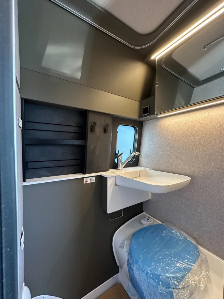 Fahrzeugbild Hymer Grand Canyon S CrossOver 600 GCS Cross Over #23