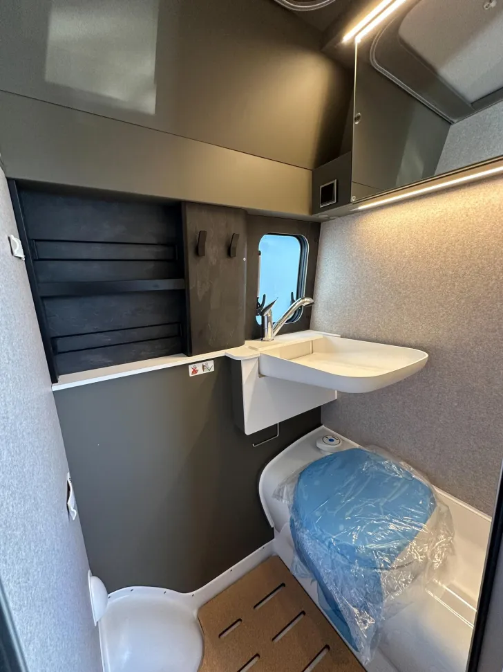 Fahrzeugbild Hymer Grand Canyon S CrossOver 600 GCS Cross Over #24