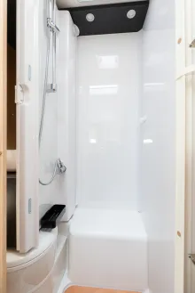 Fahrzeugbild Sunlight Adventure T Ford 670S 436 KG Zuladung #14